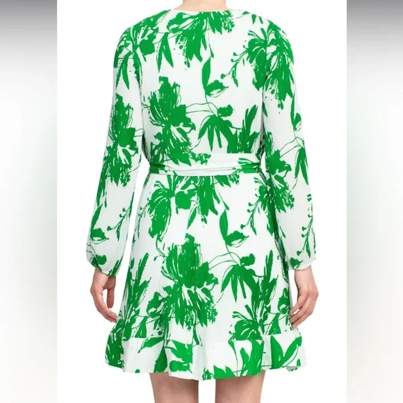 Taylor Floral Belted V-Neck Crepe Dress - Picture 5 of 11